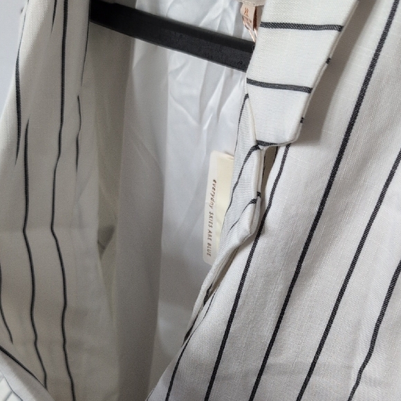 Skies Are Blue White and Black Striped Blazer - Picture 7 of 9